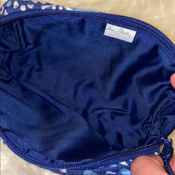 Vera Bradley Pouch - Picture 5 of 5